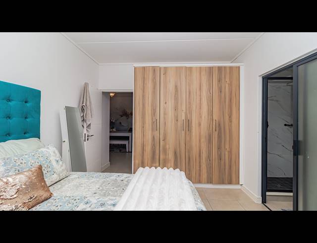 3 BEDROOM APARTMENT FOR SALE IN SANDOWN